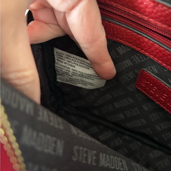 Steve Madden burgundy red crossover long strap purse bag pocket zipper like new - Picture 10 of 15